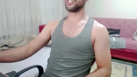 luis online show from September 18, 9:52 pm