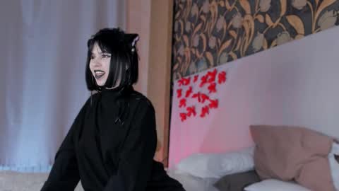 Mysta Reeves  online show from February 22, 8:53 pm