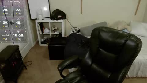 Bunnydathug online show from March 2, 10:45 am