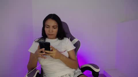 Ana  online show from February 4, 8:28 pm