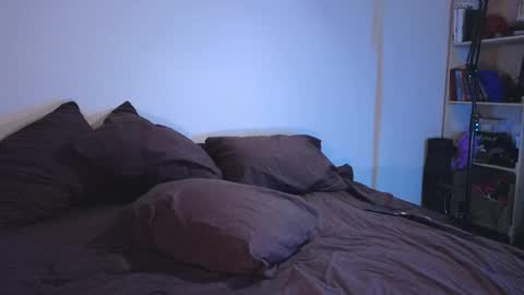 Snapshot of space_x_roxy chatting on February 10, 6:45 pm Roxy online show from February 10, 6:45 pm