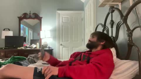 TrndSettrz online show from February 4, 4:05 am