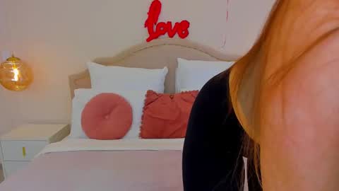 Julia online show from February 21, 2:42 pm