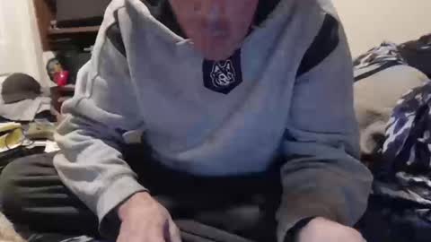 Snapshot of spazzy2 chatting on October 11, 9:14 am spazzy2 online show from October 11, 9:14 am