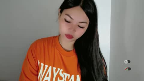 spicy_lexii online show from May 18, 1:39 pm