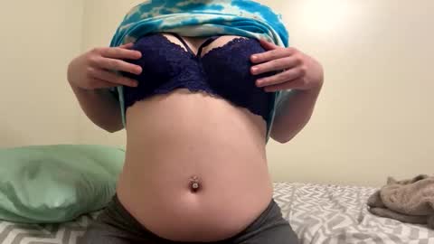 spicyhotmxlf online show from April 23, 12:29 pm