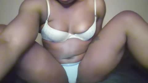 spicyyummy8 online show from February 16, 10:41 pm