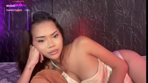 CALL ME RAINE online show from June 25, 7:19 pm