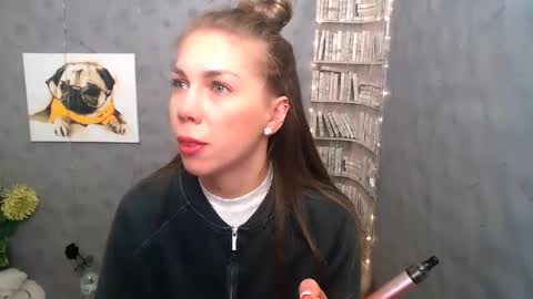 Snapshot of sport_tall_karina chatting on March 6, 7:47 am Karina online show from March 6, 7:47 am