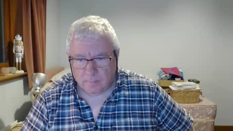 springtine online show from May 26, 11:55 pm
