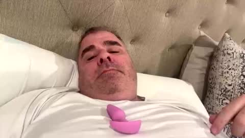 sprtsnut33 online show from December 1, 7:17 am