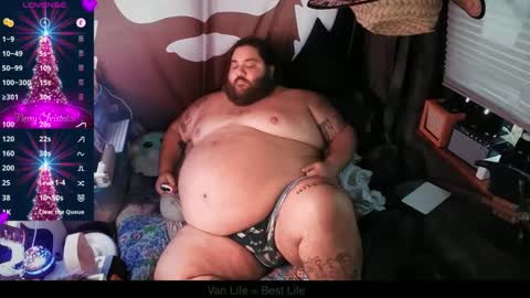 Your Pal Squeaks online show from December 6, 10:13 pm