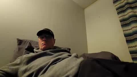 squeeze_it_out online show from February 24, 7:33 am