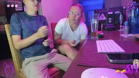 Snapshot of squirt_vip_room chatting on September 28, 4:32 am Roxy Day  Mossimo Knight online show from September 28, 4:32 am