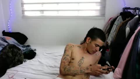 Snapshot of srcejotas chatting on October 16, 8:40 pm sorry mom online show from October 16, 8:40 pm
