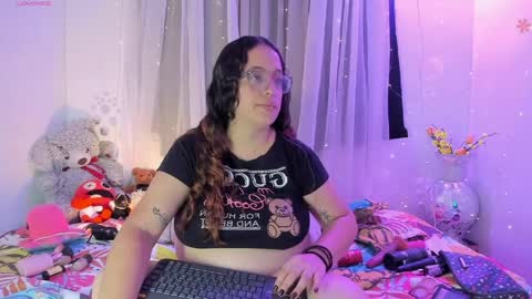 Stacy Boobs  online show from May 21, 10:00 am