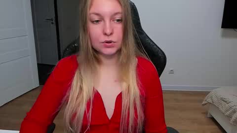 Snapshot of stacy_miraclee chatting on October 20, 4:45 pm Stacy  online show from October 20, 4:45 pm