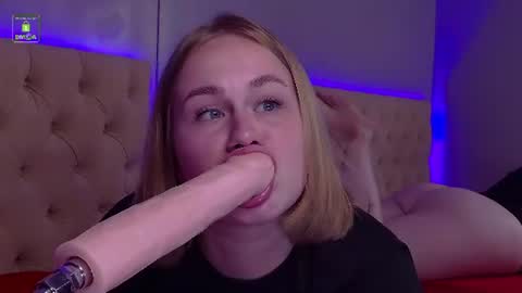 STACY online show from August 7, 3:54 pm