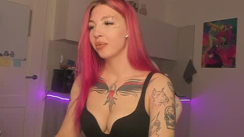 Snapshot of stacy_quinst chatting on December 2, 9:45 pm Stacy online show from December 2, 9:45 pm