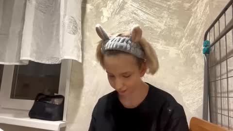 Emma online show from February 26, 8:56 pm