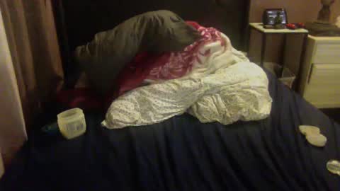 Snapshot of starshine333 chatting on December 9, 8:00 am ashtongue online show from December 9, 8:00 am