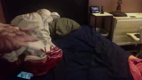 Snapshot of starshine333 chatting on January 4, 7:34 am ashtongue online show from January 4, 7:34 am