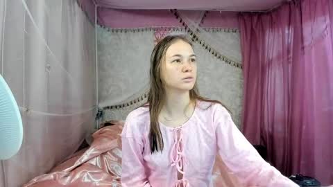 stefan_leila_bambi online show from May 25, 3:40 pm