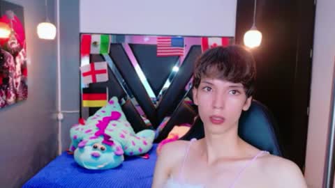 stefany piink online show from June 21, 3:18 pm