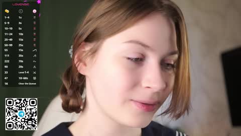 Snapshot of stella_of_steel chatting on October 24, 9:43 am Stella online show from October 24, 9:43 am