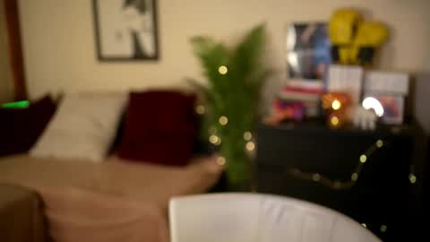 Stella online show from March 19, 5:40 pm