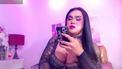 CALL ME STELLA online show from February 2, 10:00 am