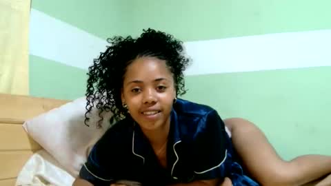 stellah2555 online show from June 3, 9:42 pm