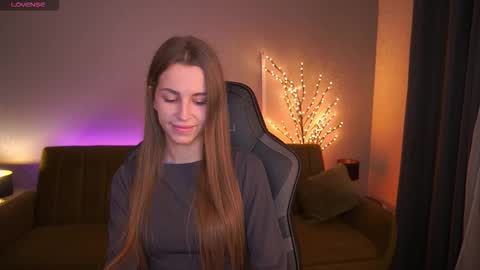 stellahoneywell online show from November 23, 2:04 pm