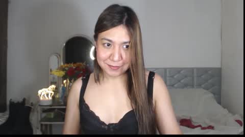 Stella online show from December 4, 9:03 pm