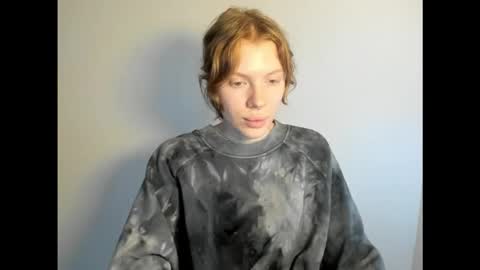 S T E L L A online show from November 27, 8:44 am