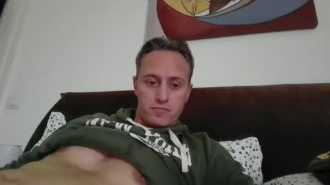 sten015 online show from November 19, 1:43 pm