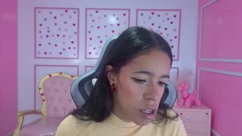 Snapshot of stephania_t chatting on September 29, 11:31 am Stephania online show from September 29, 11:31 am