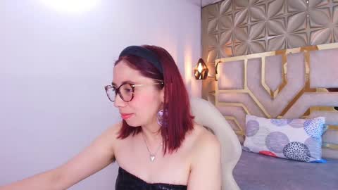Stephaniesun  online show from May 30, 1:31 pm