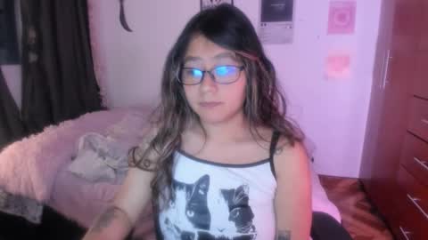 Stephanie  online show from February 4, 1:42 am