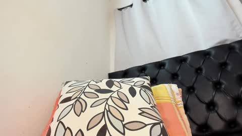 estefania online show from December 7, 5:54 am