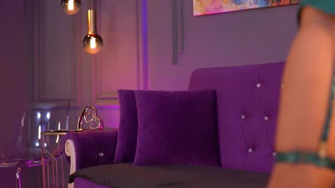 Steph online show from October 31, 7:53 am