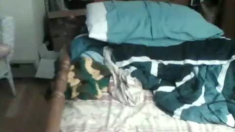 Snapshot of sterben13v chatting on February 5, 10:33 pm Ian23602 online show from February 5, 10:33 pm