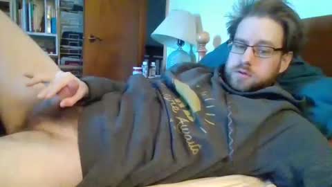 Snapshot of sterben13v chatting on March 8, 12:41 pm Ian23602 online show from March 8, 12:41 pm