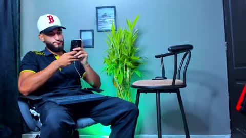 Steve  online show from October 19, 2:11 pm