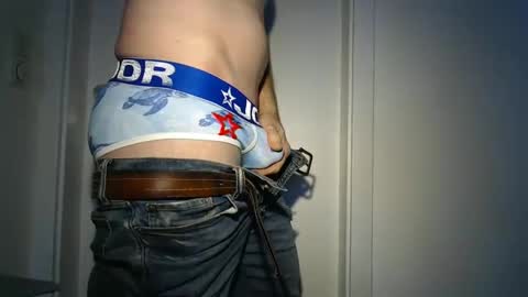 Snapshot of steveo_85 chatting on January 26, 2:08 pm white beef online show from January 26, 2:08 pm