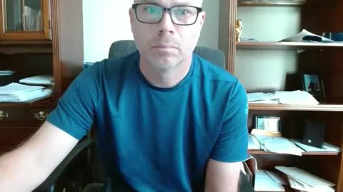 Snapshot of stevepre28 chatting on December 8, 7:54 pm stevepre28 online show from December 8, 7:54 pm