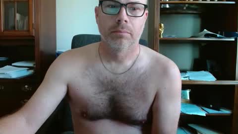 Snapshot of stevepre28 chatting on December 3, 4:33 pm stevepre28 online show from December 3, 4:33 pm