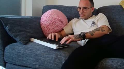 Snapshot of stevie_rae chatting on October 14, 12:19 pm stevie_rae online show from October 14, 12:19 pm