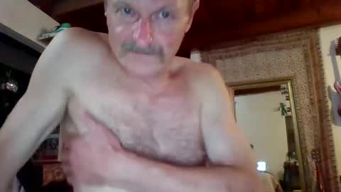 steviehard7 online show from October 4, 7:17 am