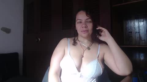 Snapshot of sthepany_gold chatting on September 22, 1:15 pm sthepany_gold online show from September 22, 1:15 pm